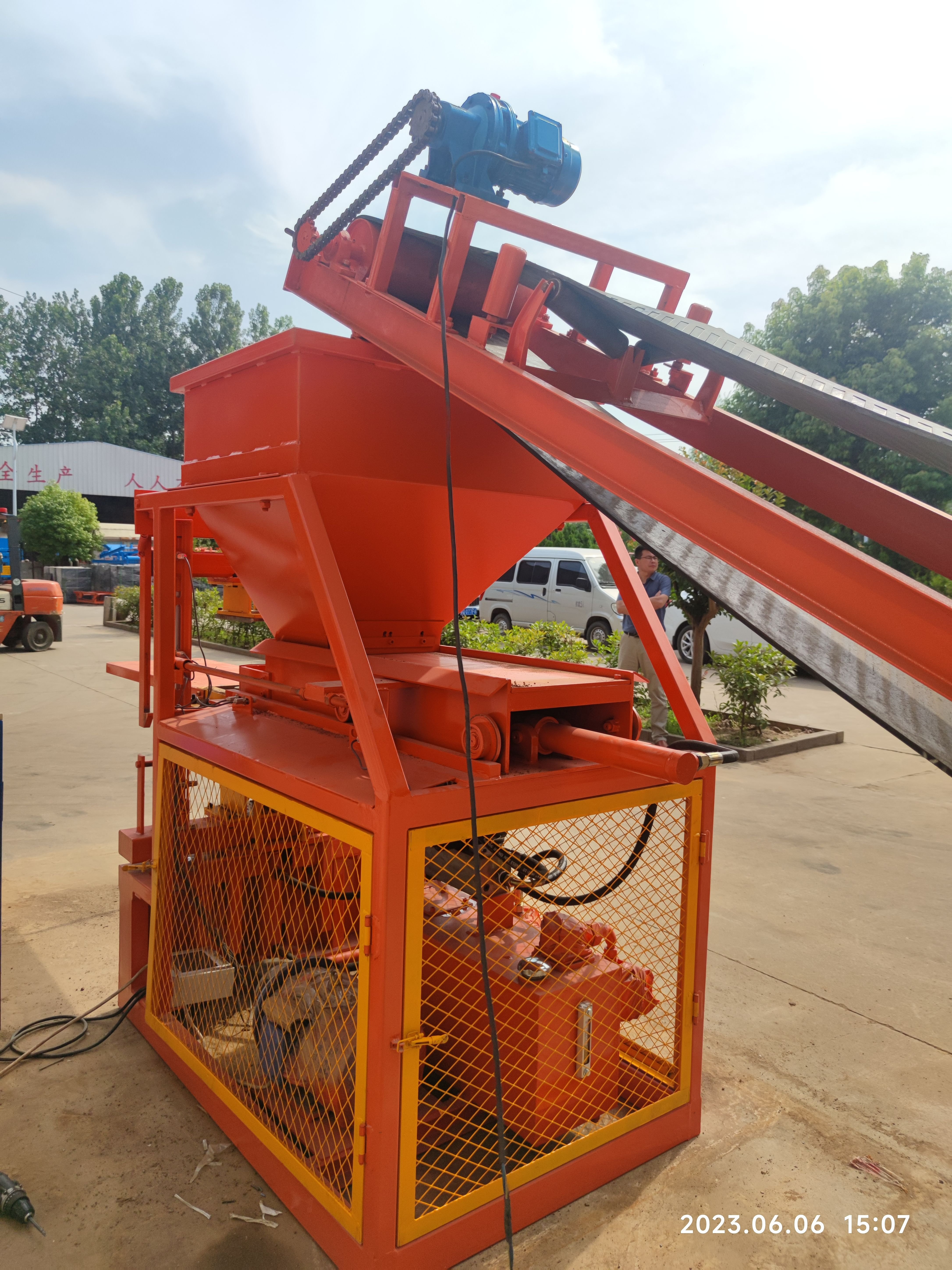 2-10 Small Investment Hot Sale Automatic Hydraulic Clay Soil Interlocking Brick Making Machine for Sale