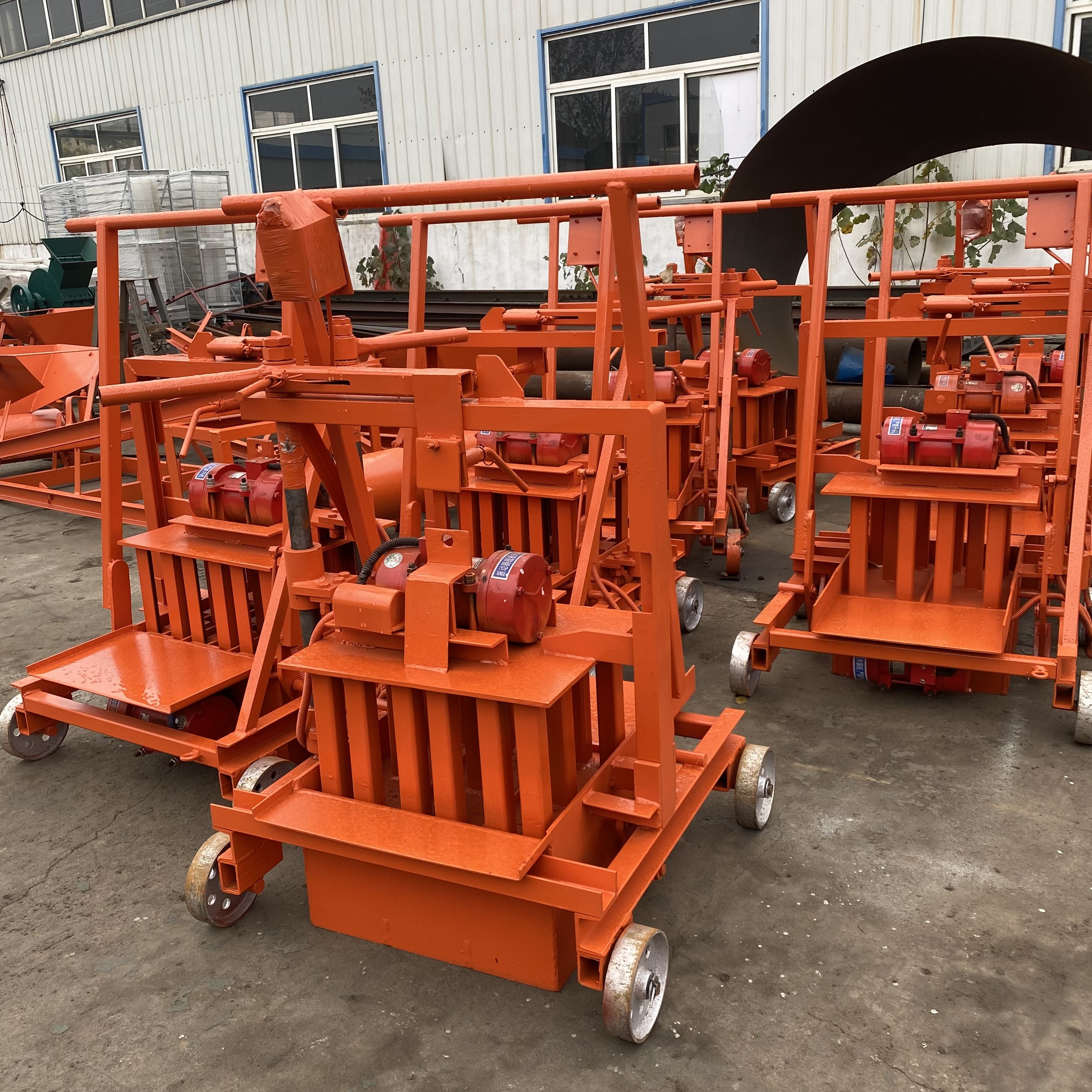 QMR2--45 Small scale egg laying concrete block making machine