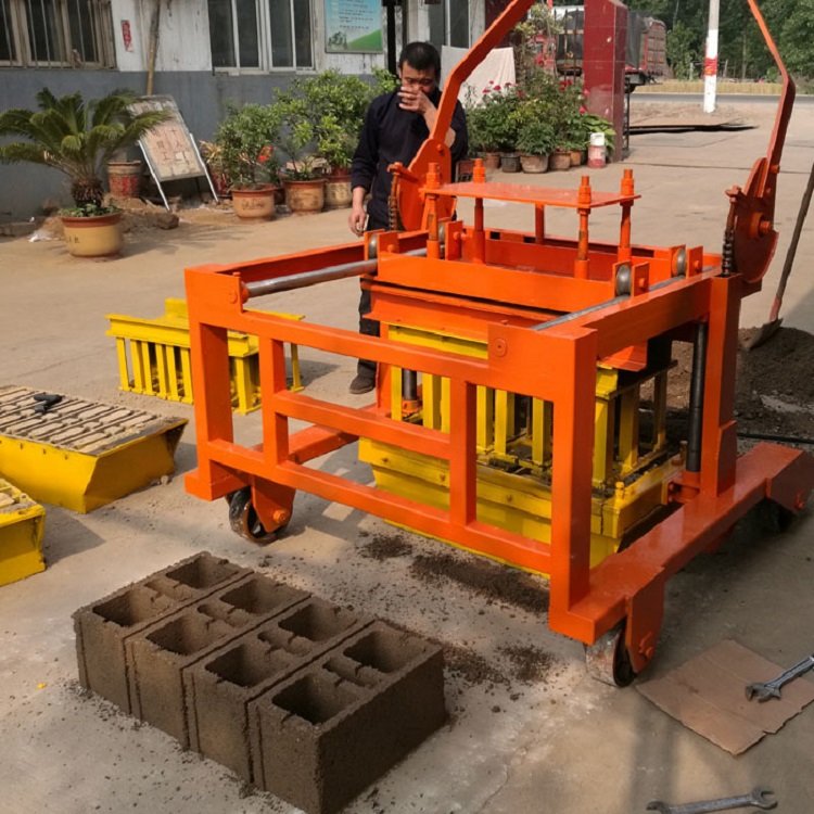 QMY4-30 Concrete Cement Egg Laying Mobile Diesel Engine Hollow Block Brick Making Machine