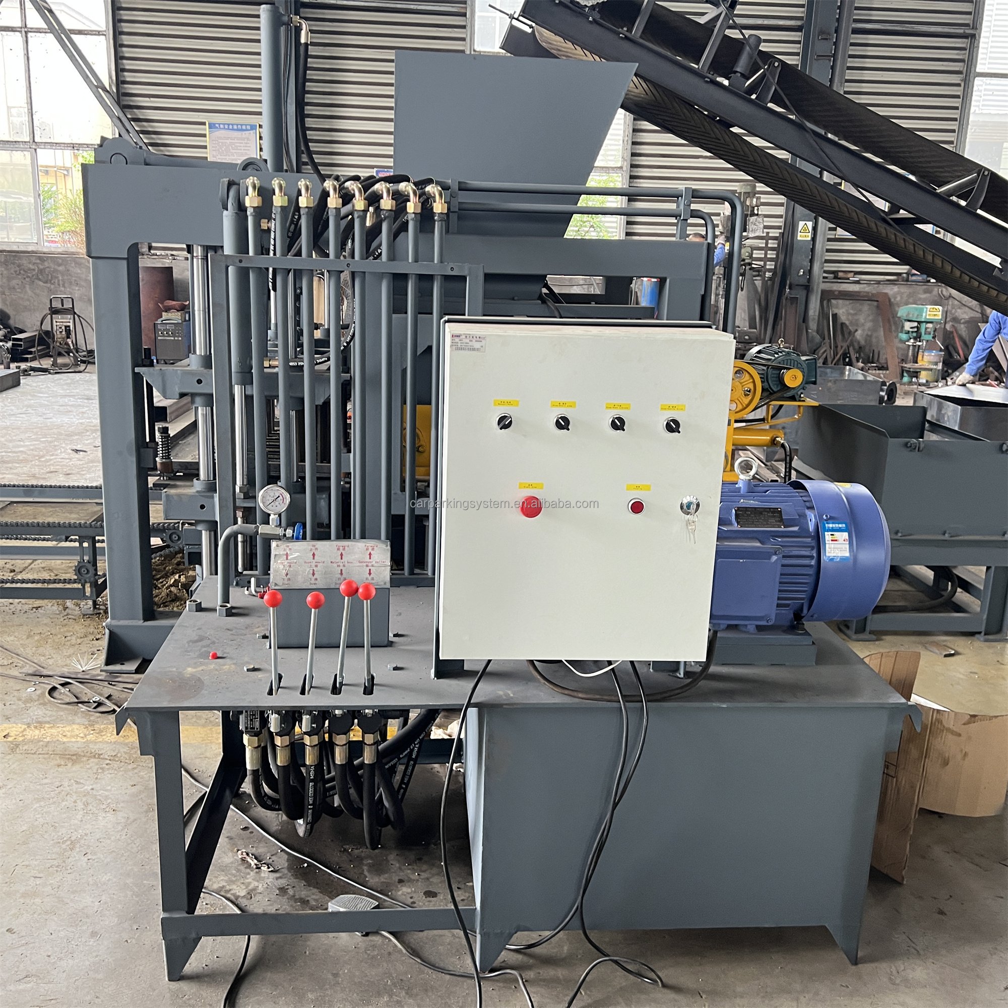 KAIQIAN QT4-15D Automatic Block Construction Manufacturing Brick Making Machine To Ghana Concrete Brick Making Machine