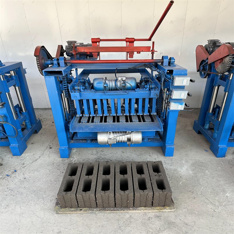 Free Quote Semi-automatic Concrete Machine Small Output Hollow Brick Is a Commonly Used Machinery Block Machine Here in Canada