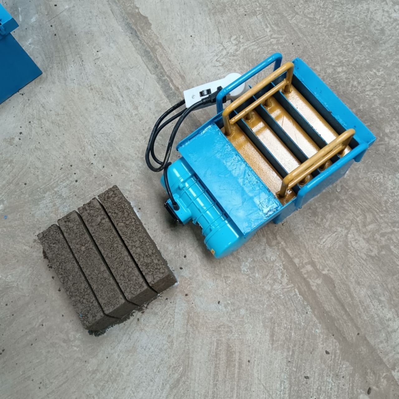 Small size handle household easy operate brick making machine