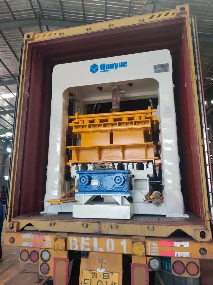 Brick Machine China High Quality Solid Block Making Machine QT10-15 with Cheap Price