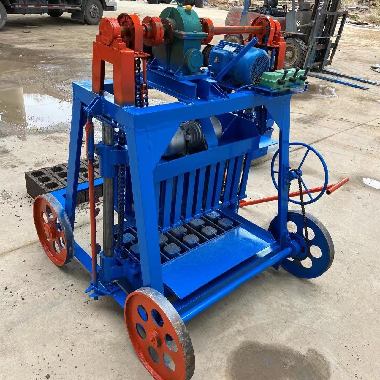 Wholesale Low-Cost Brick Making Machine Portable High-Quality Cement Borehole Ring Block Making Machine
