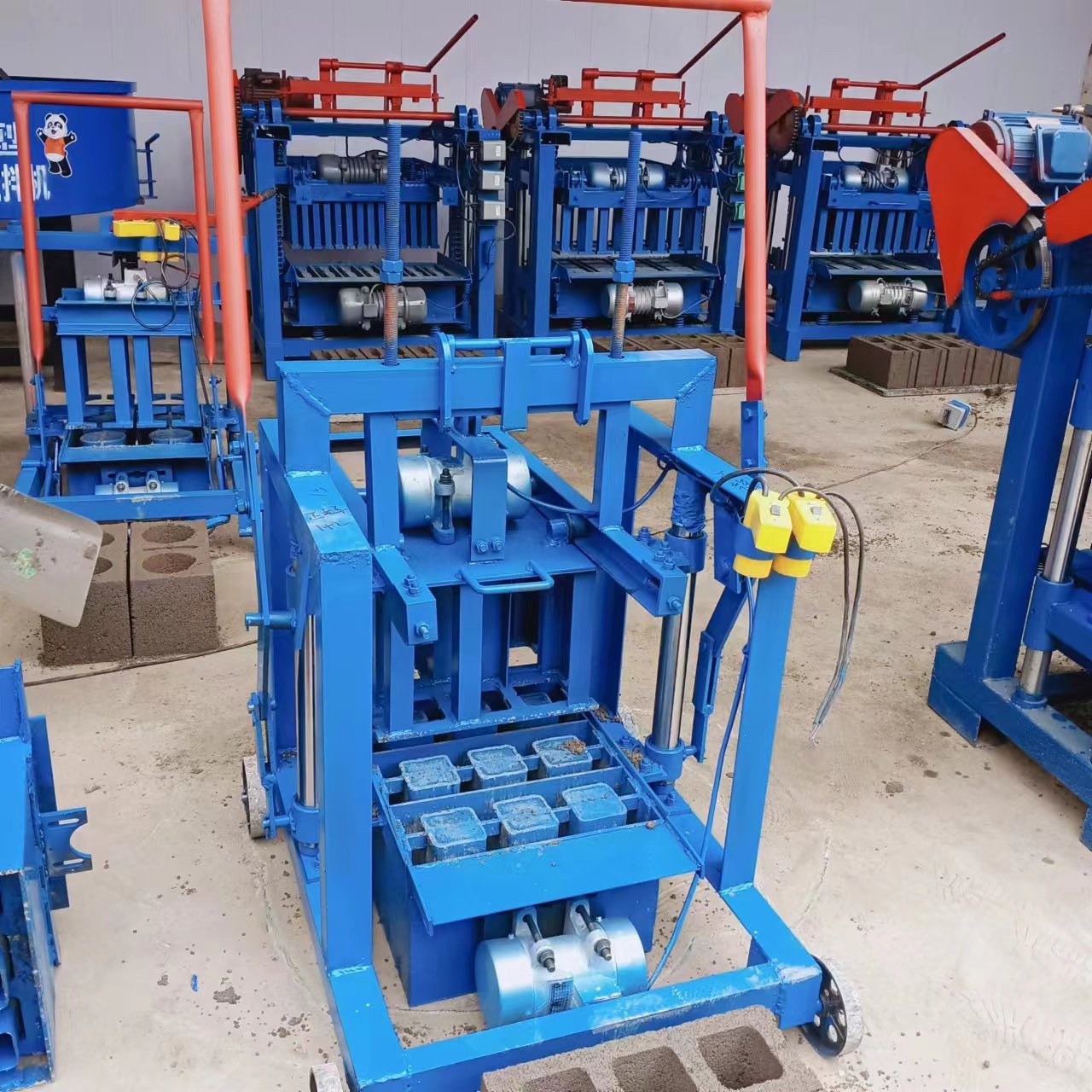 Business ideas with small investment 2024 cement brick making machine for small business ideas
