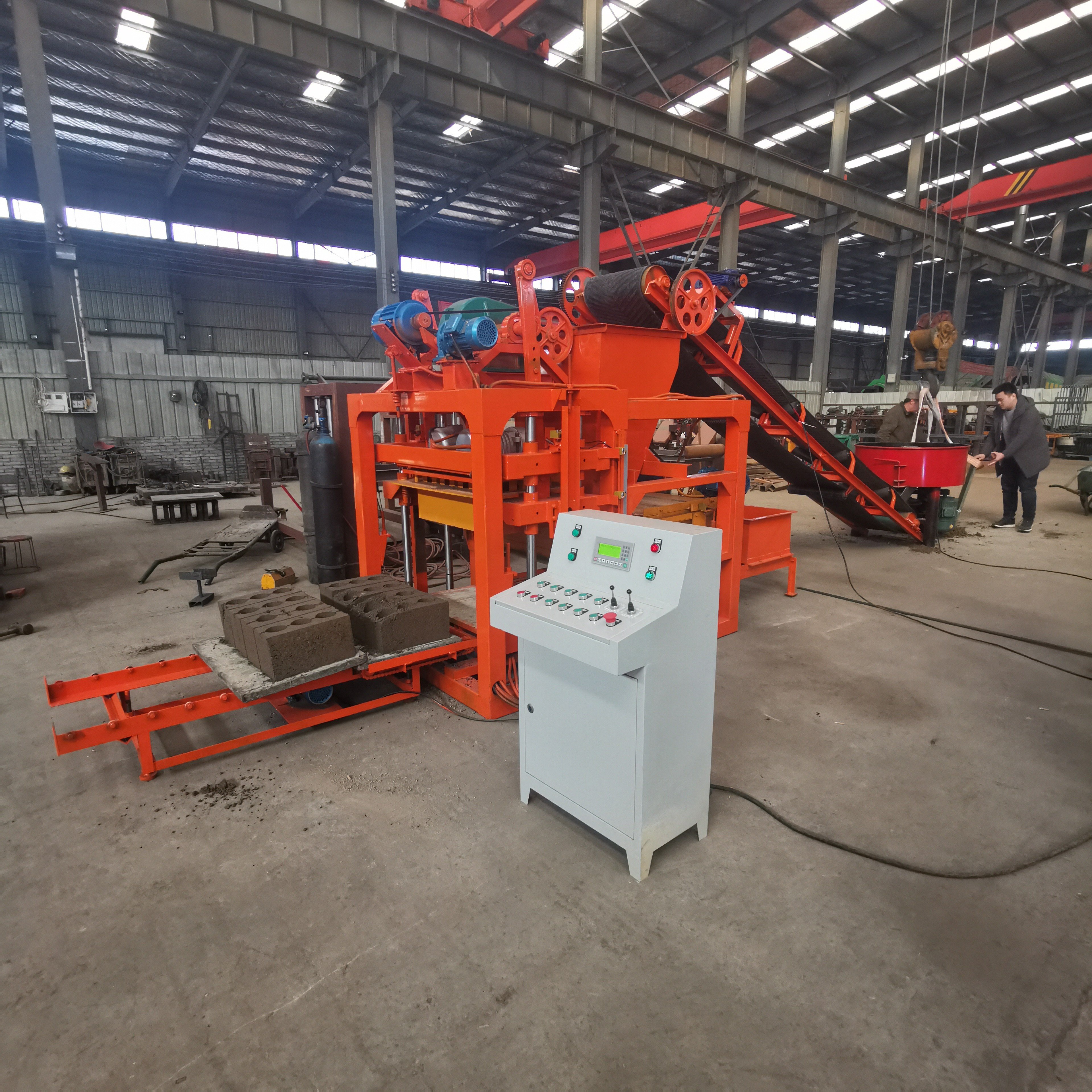 Full automatic hydraulic motor cement Hollow Concrete hopper production Block Brick Making Machine