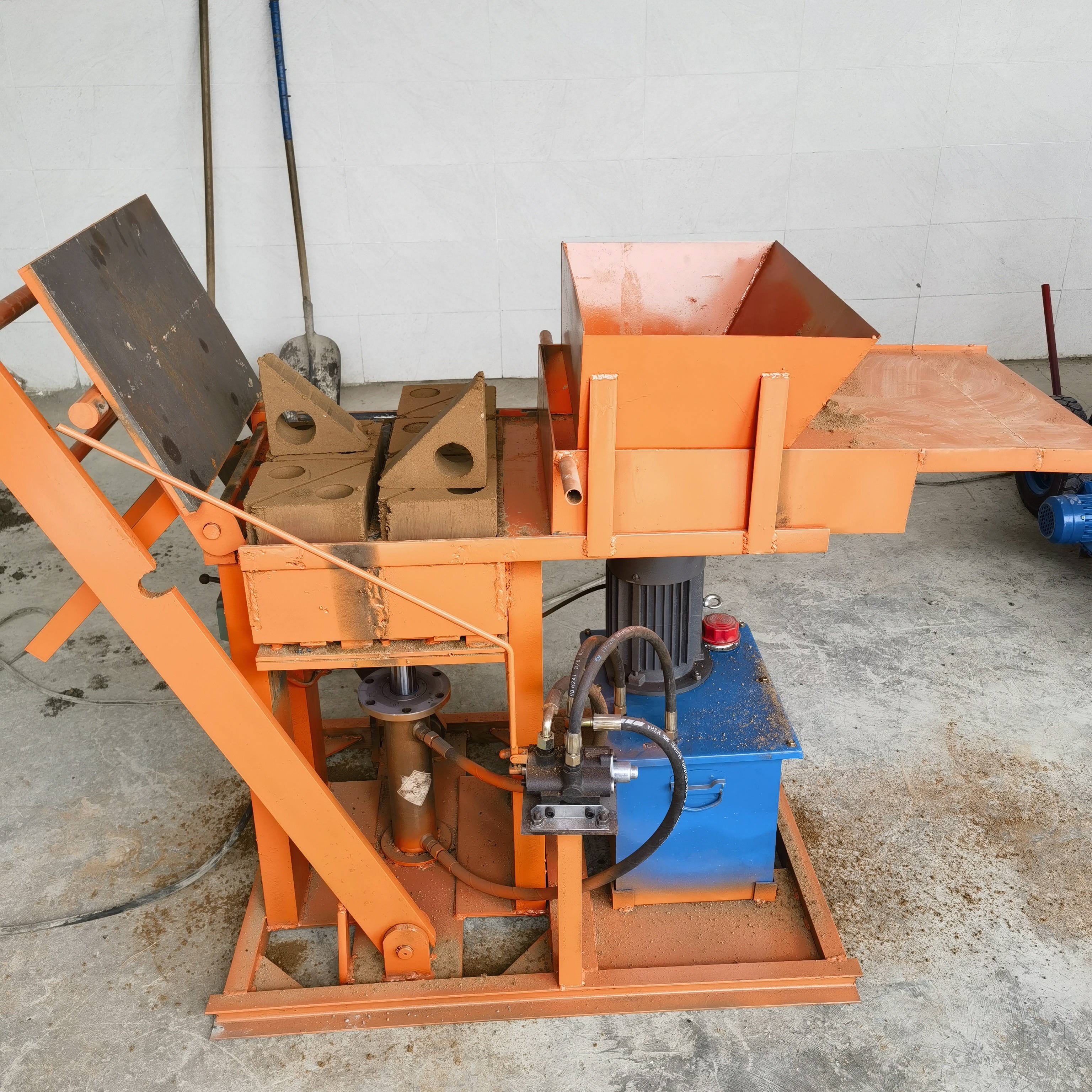 Hydraulic Press Auto Clay used brick making machine for sale Interlock Block Making Machine Manual Clay Brick Making Machine
