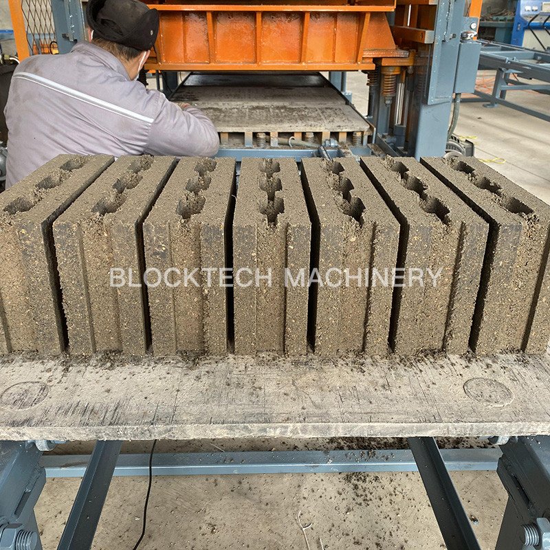BLOCKTECH maquina de hacer bloque maquina para bloques de hormigon maquinas para hacer bloques de cemento precio