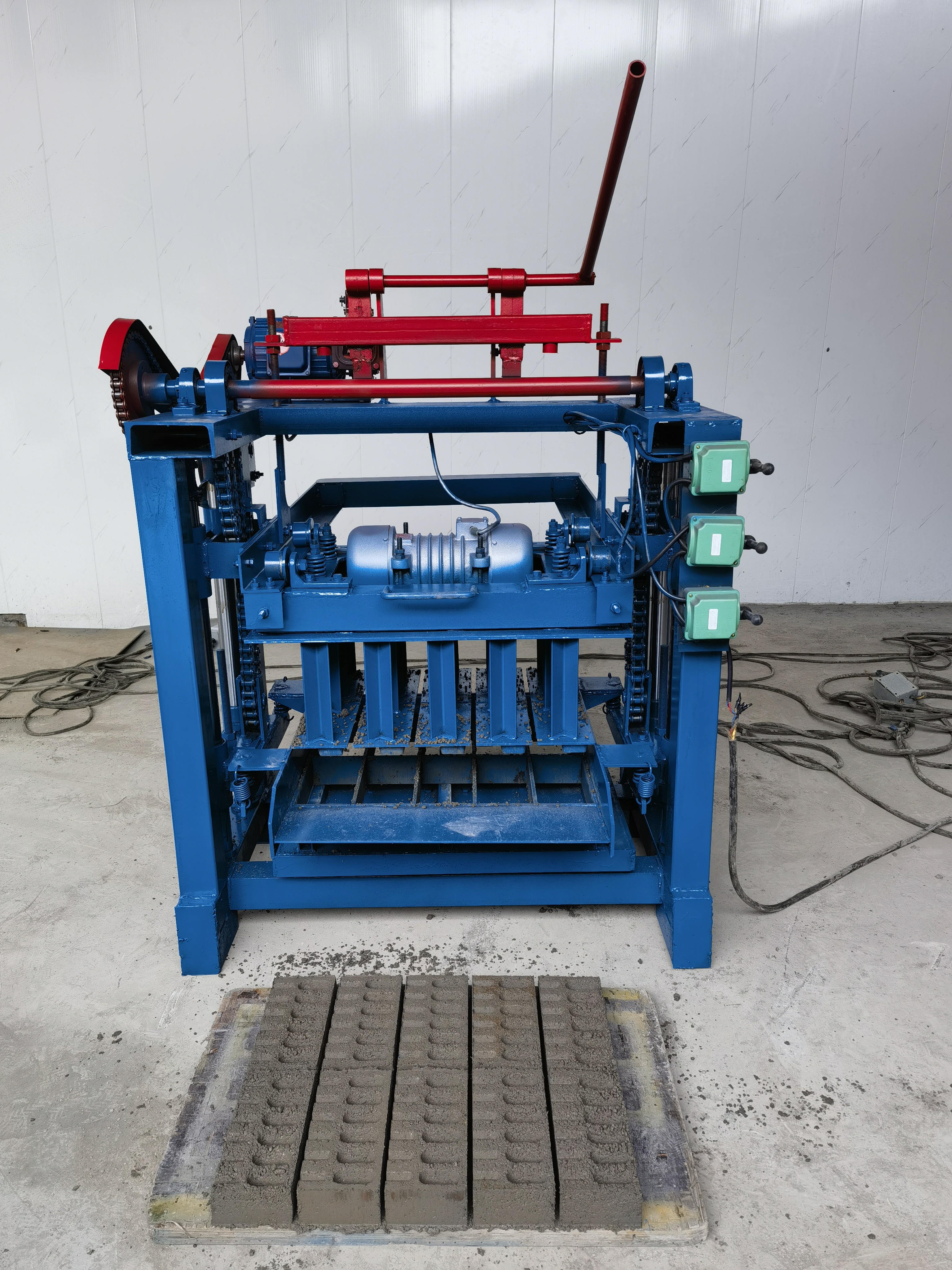 Manual Mobile Soil Mud Clay Bricks Making Machine Automatic Block Making Machine Interlock Clay Red Brick Making Machine