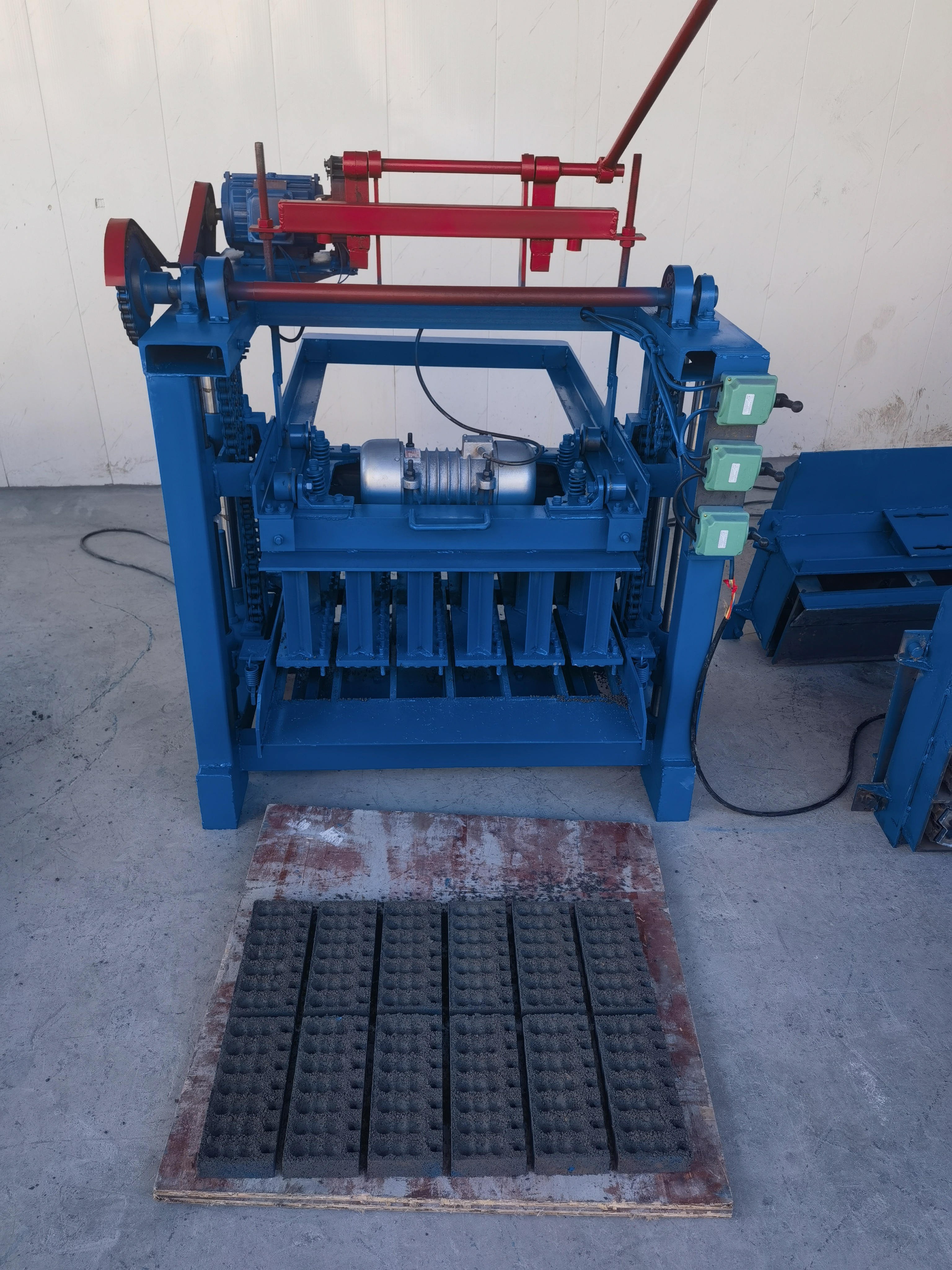 Manual Mobile Soil Mud Clay Bricks Making Machine Automatic Block Making Machine Interlock Clay Red Brick Making Machine