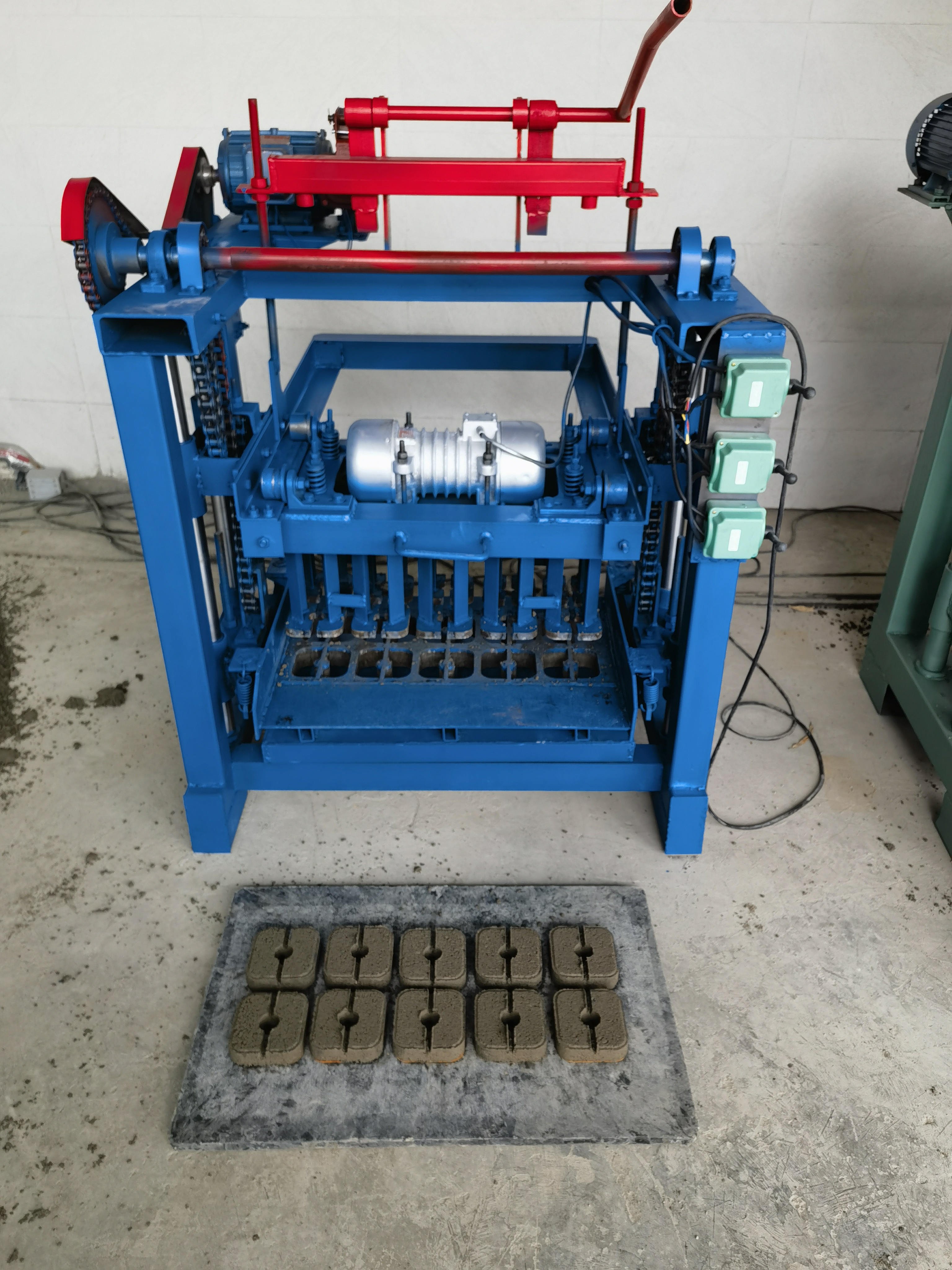 Manual Mobile Soil Mud Clay Bricks Making Machine Automatic Block Making Machine Interlock Clay Red Brick Making Machine