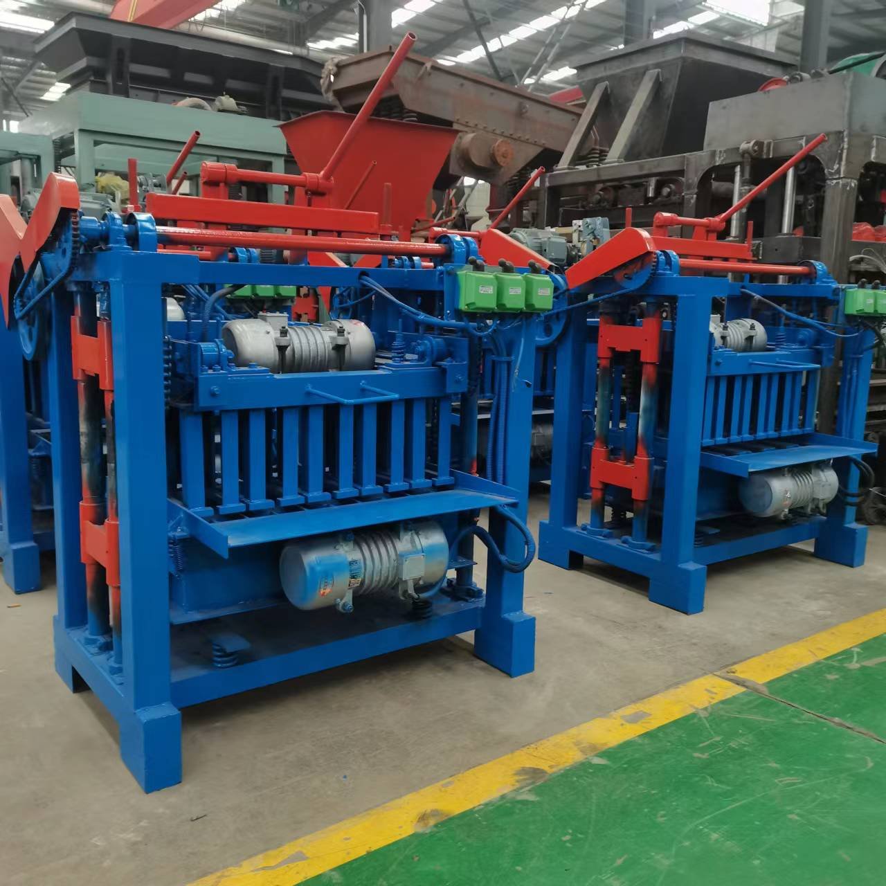 High Quality Fully Automatic Hollow Cement Concrete Block Maker Machinery 4-35 Brick Making Machine Price from Canada Clay