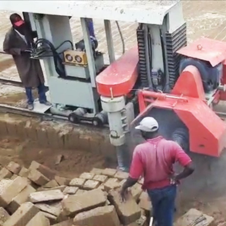Hualong Machinery TUFA CUTTER cut laterite limestone Sandstone Quarry Stone Brick Cutting Making Machine for building block