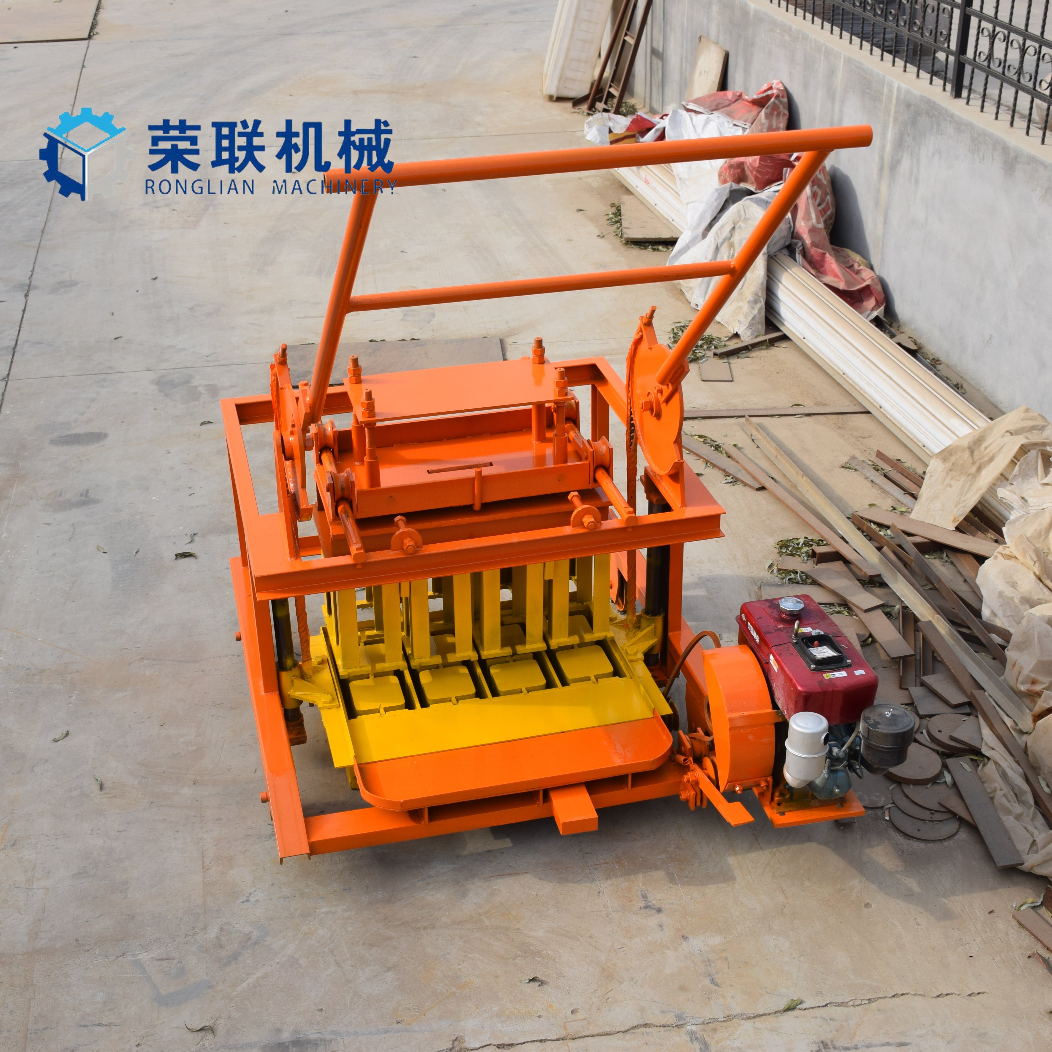 Small Portable Concrete Brick Making Machinery Qt40-3D Production Manufacturer