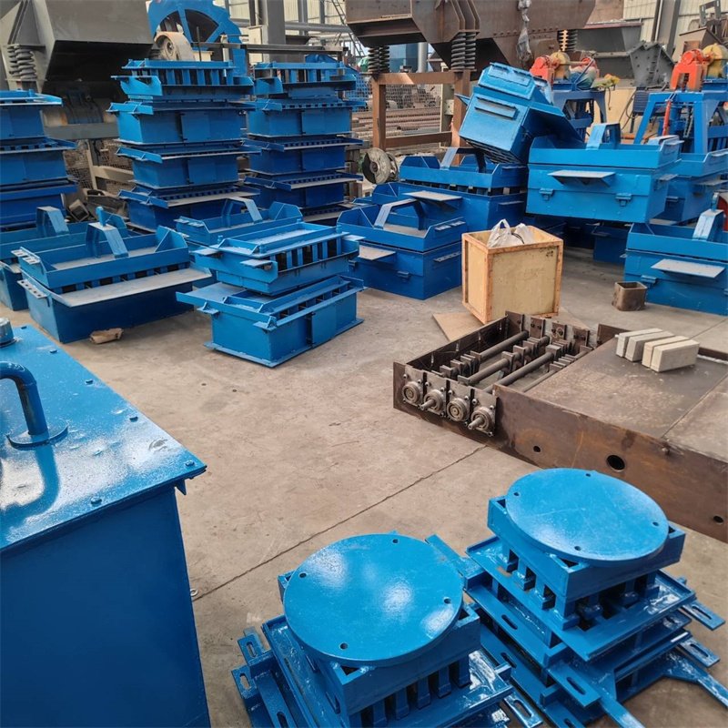 Rotation Type Brick Making Machine Full Automatic Concrete Cement Paving Brick Making Machinery in Middle East