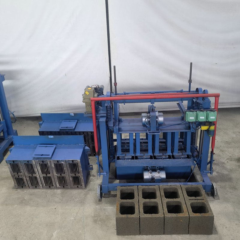 Auto Chain Lift Brick Laying Machine Plastic Mud Brick Moulding Machine Clay Interlocking Brick Machines For Making Cement Block