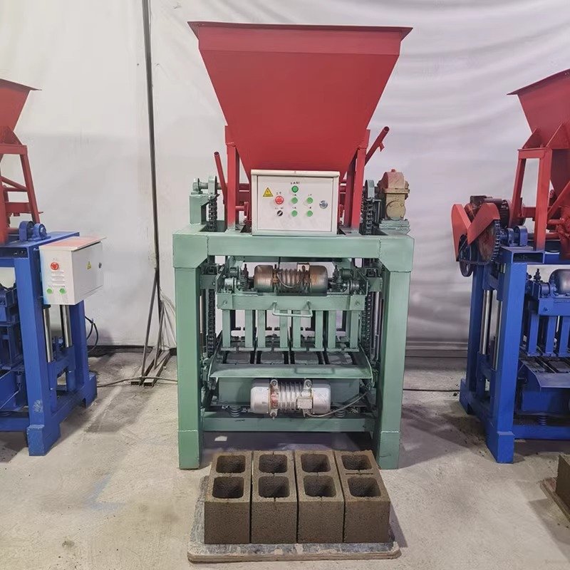 4-352B Complete Industrial Hollow Block Making Machine Essential for Clay Sand Concrete Brick Production Core