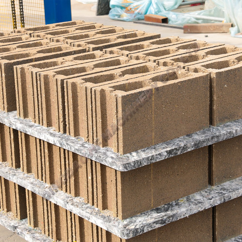Fly Ash Concrete Block Making Machine Bricks Making Machine QT5-15 Mud Block Machine Aac Block Production Line Recycled Plastic