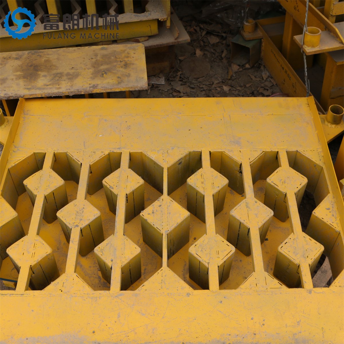 300 tons pressure compressed earth clay brick making machine soil interlocking with stacker