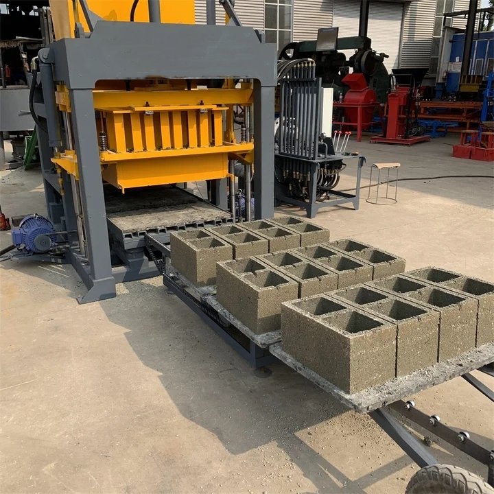 QTJ4-20 Semi Automatic Hollow Paving Block Moulding Machine Concrete Cement Block Brick Making Machine price