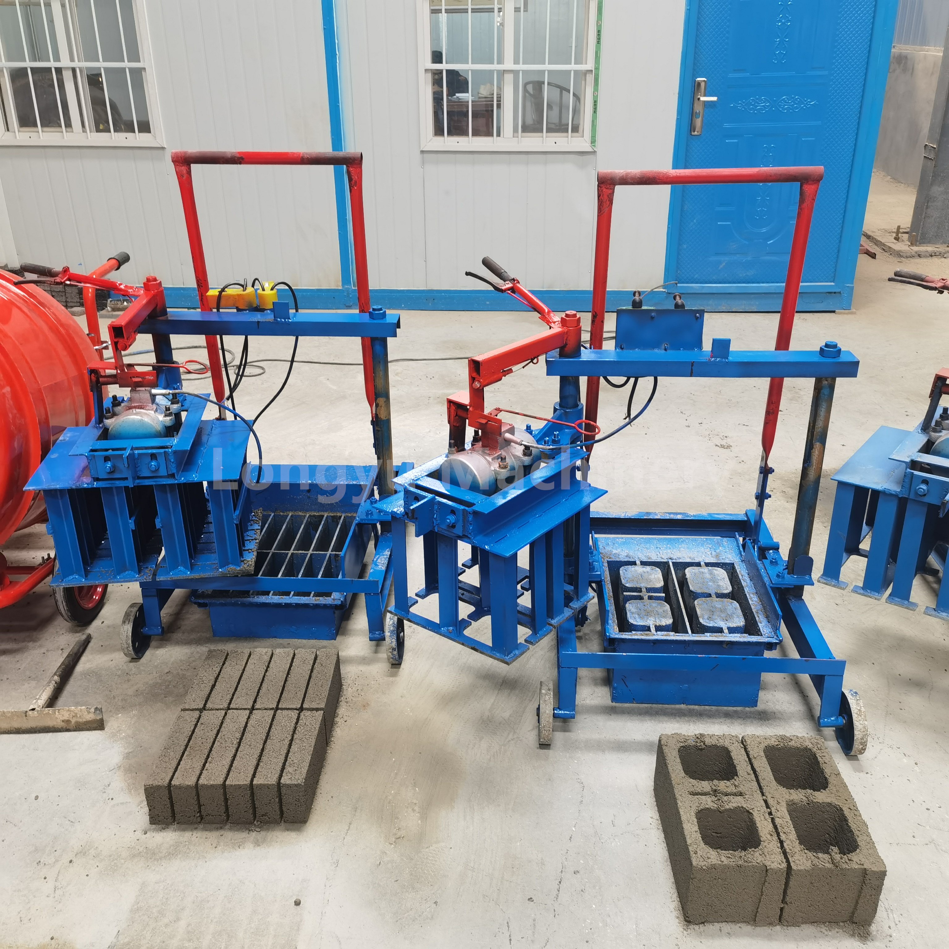 2024 New Business Opportunities Small Portable Home Cement Brick Making Machine Cement Brick Block Making Machine