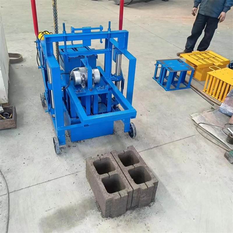 Customizable Cement Concrete Block Production Machine With Controller Small Concrete Brick Machine