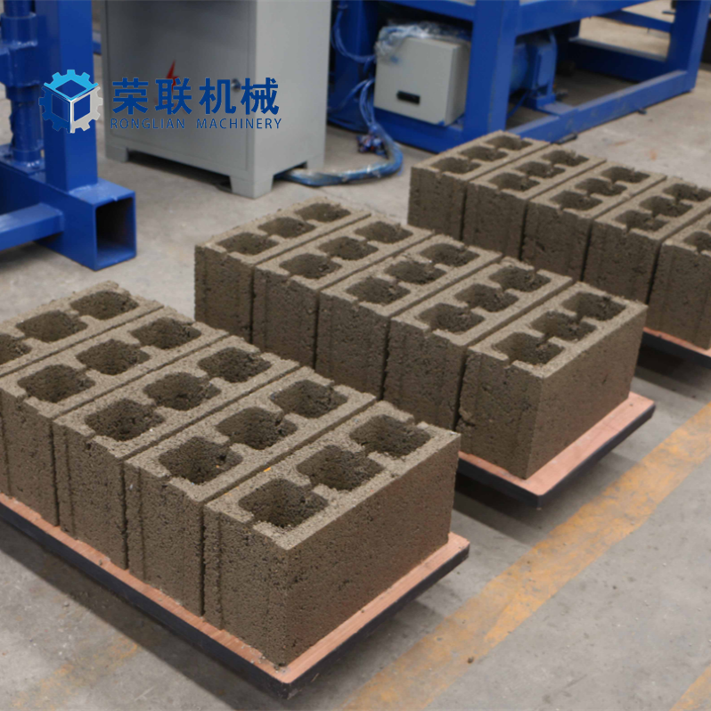 QT40-2 Semi-Automatic Block Production Machine Paving Brick Making Machine Block Moulding Machine in Ghana