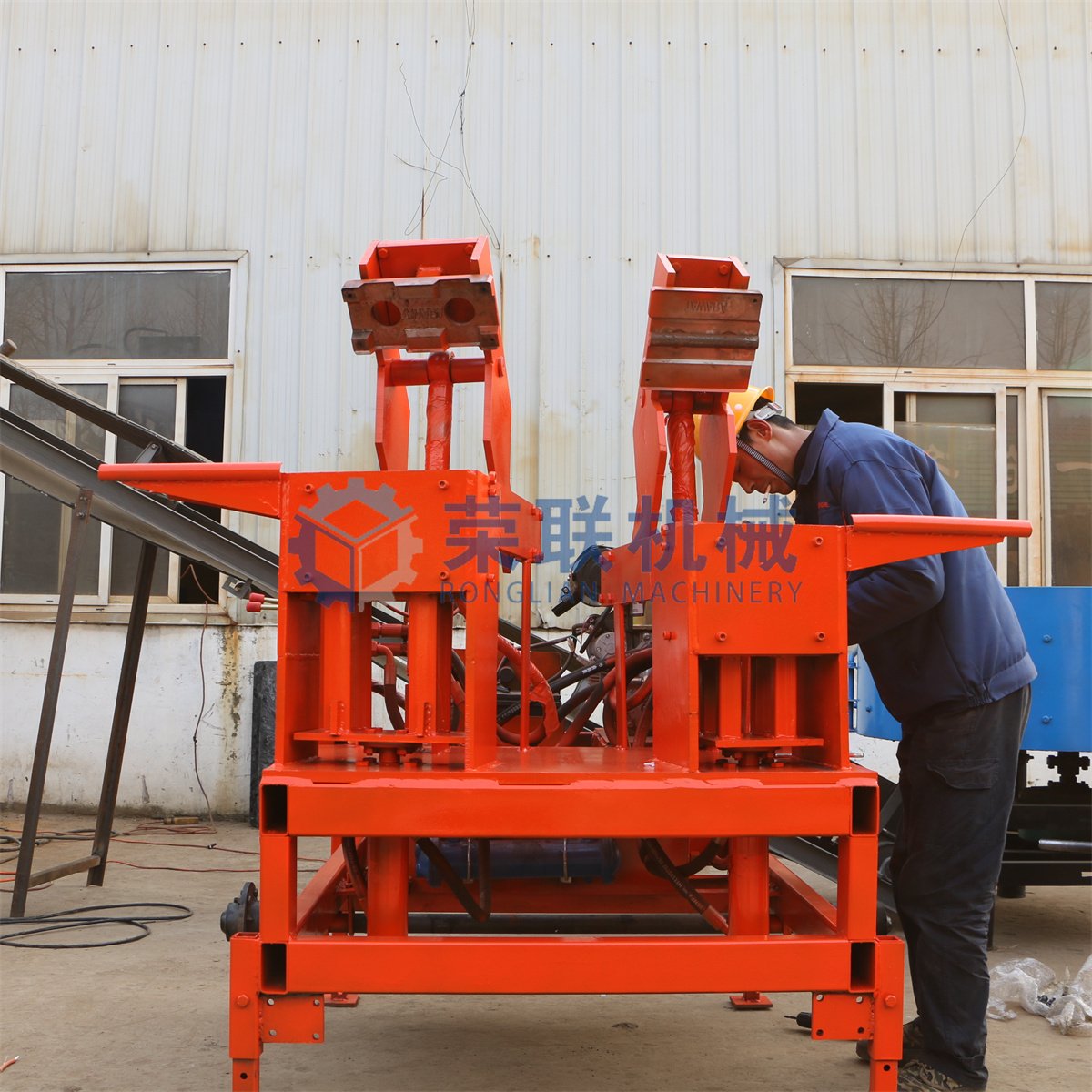 Ronglian red machines for small businesses Hydraulic brick making machine RL2-20 block moulding machine