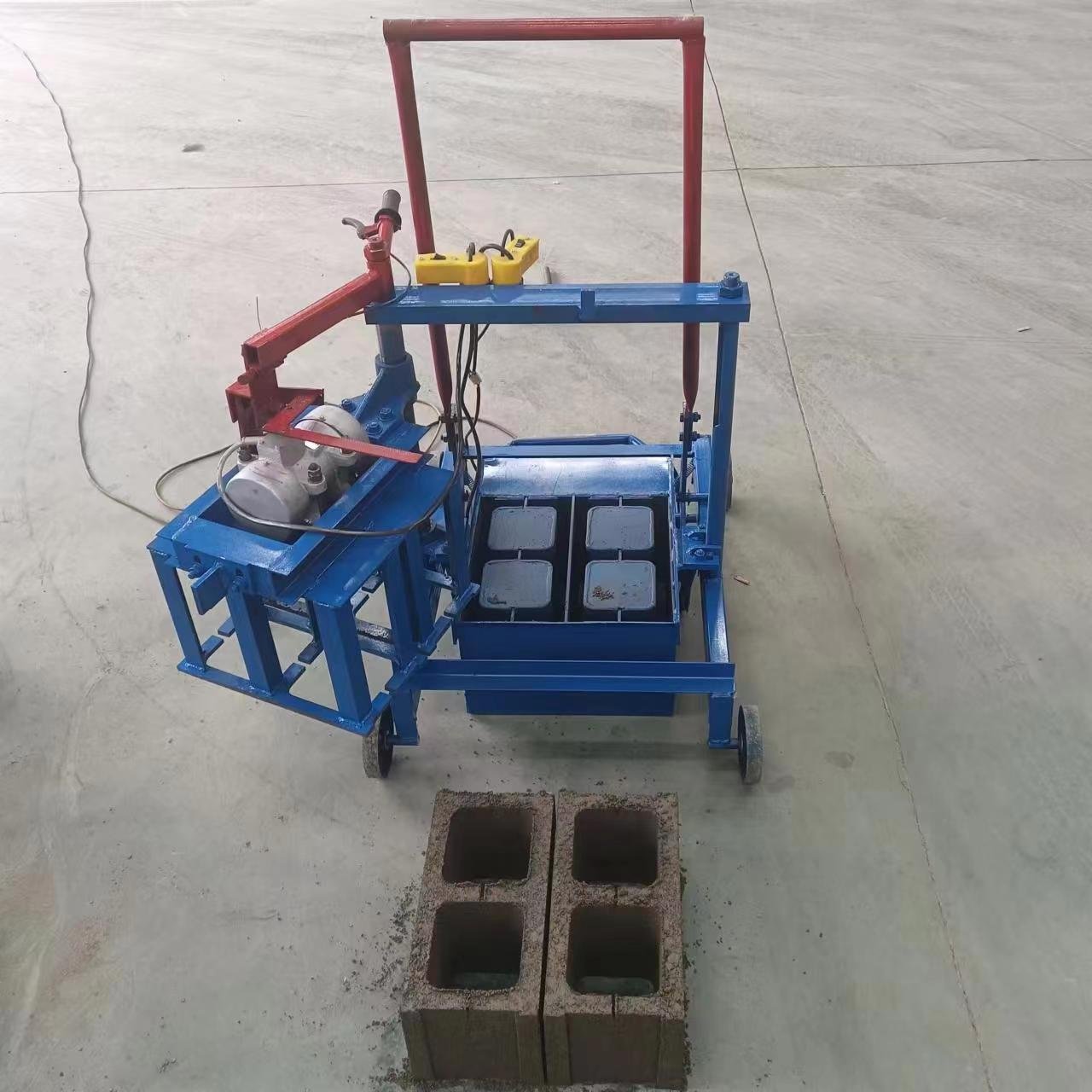 Semi-Automatic Small Mobile Manual Hollow Cement Brick Making Machine Concrete Block Making Machine Manufacturer