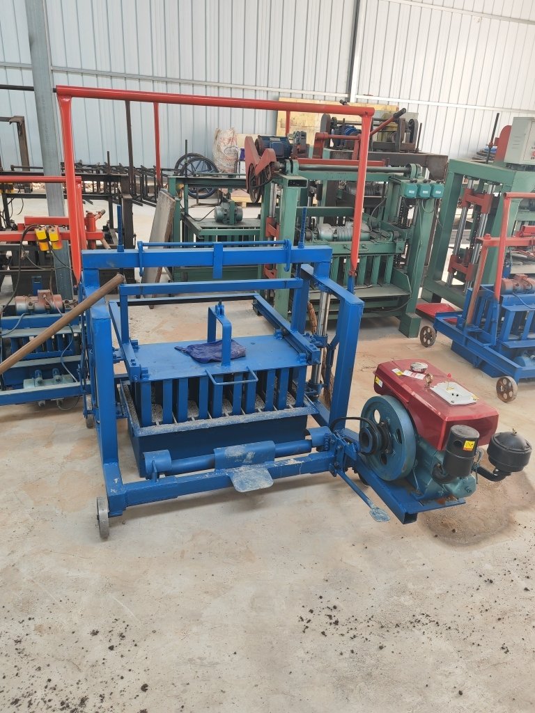 Low Price High-Quality Diesel Engine Brick Making Machine Fully Automatic Brick Making Machine Small Engineering Equipment