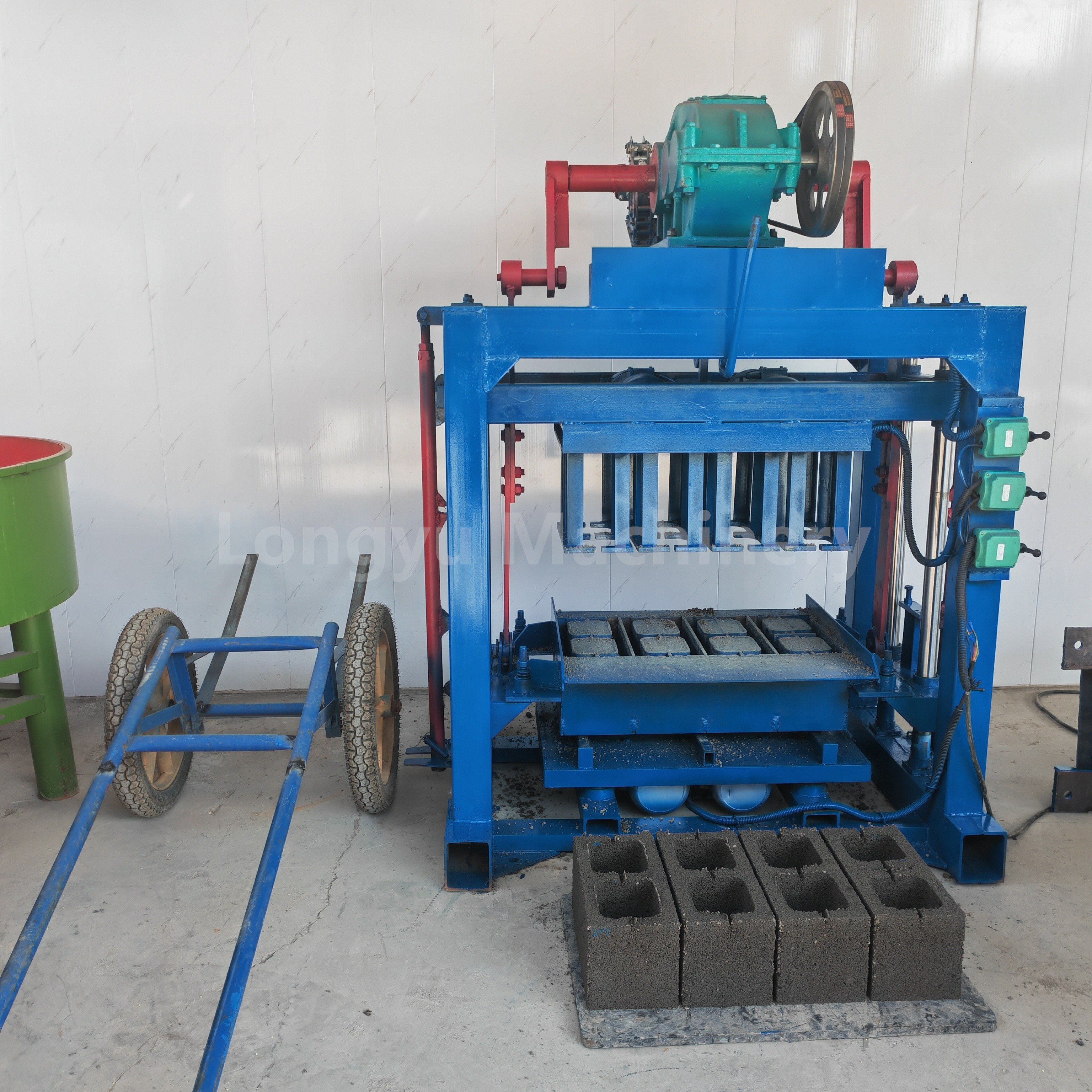 High efficiency Semi-automatic hollow cement brick making machine