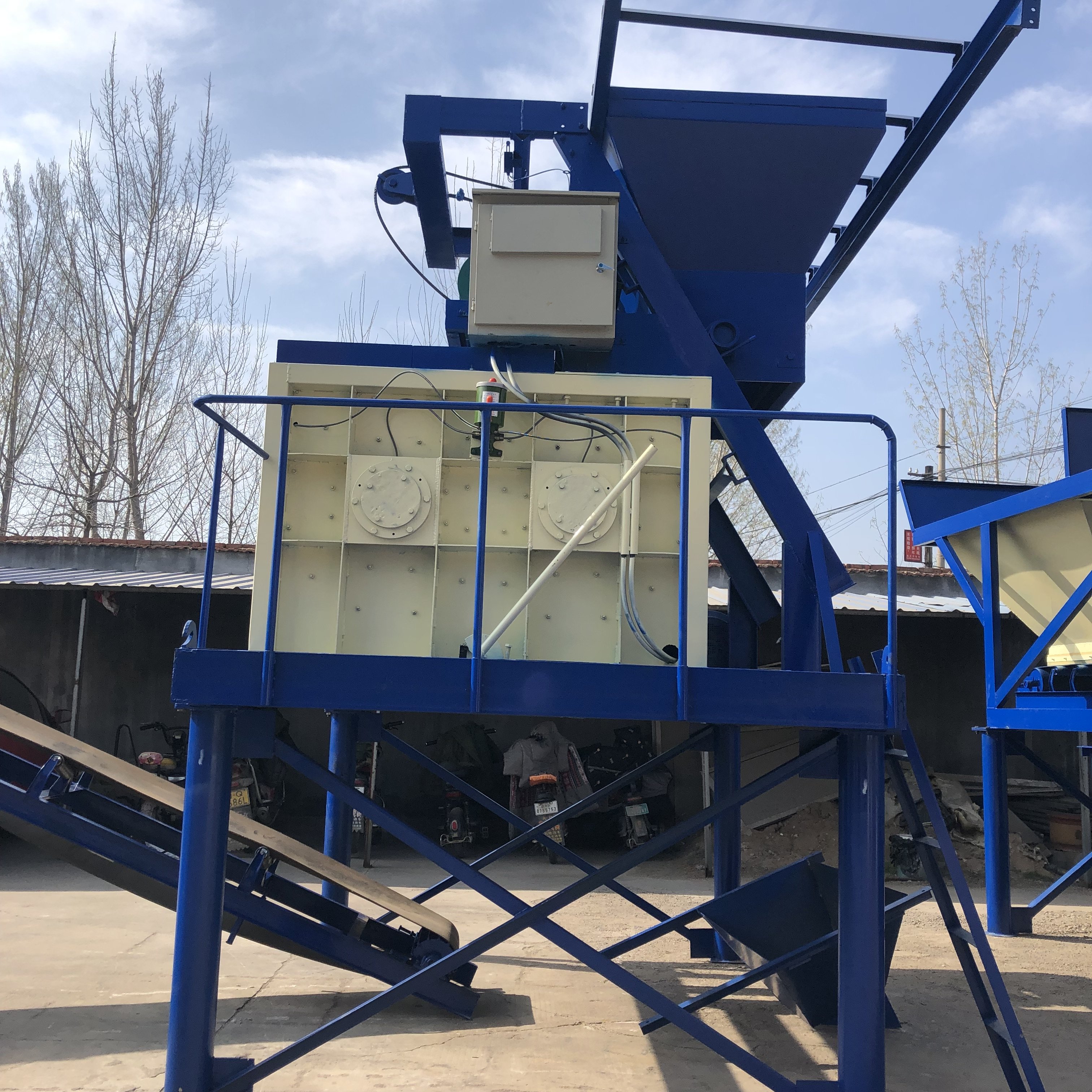 QT10-15 brick making machine with small investment and high profit, is on sale with simple operation