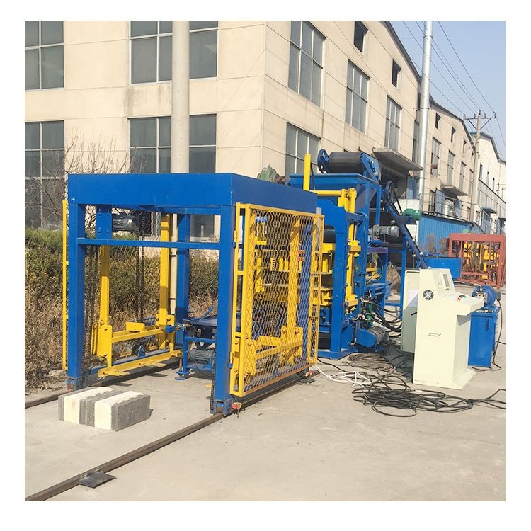 Bricks making machine Hongfa QT4-18 concrete block making machine