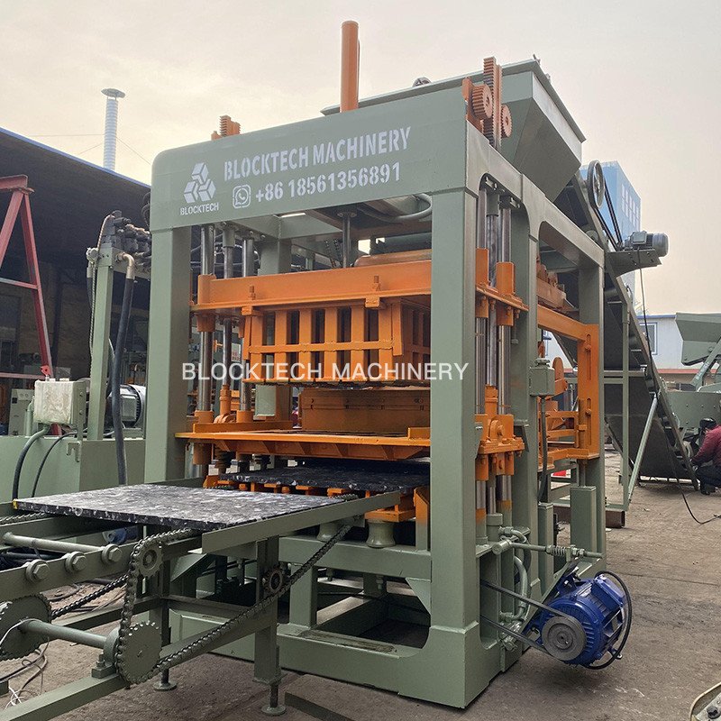 QT4-15 building material making machinery paver paving machine price