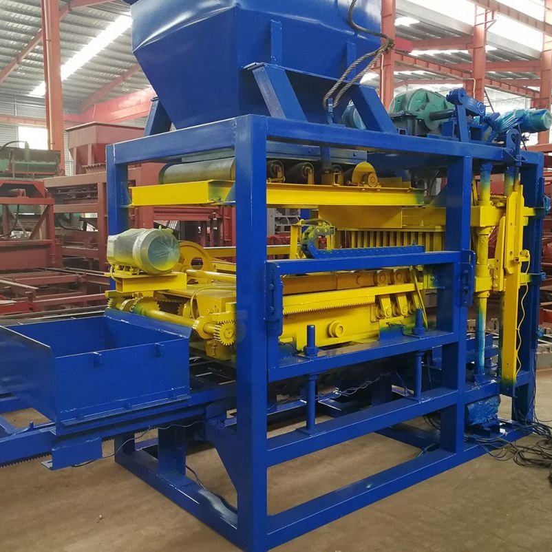 Stock Available Qt4-18 Automatic Cement Brick Making Machine Block Making Machine