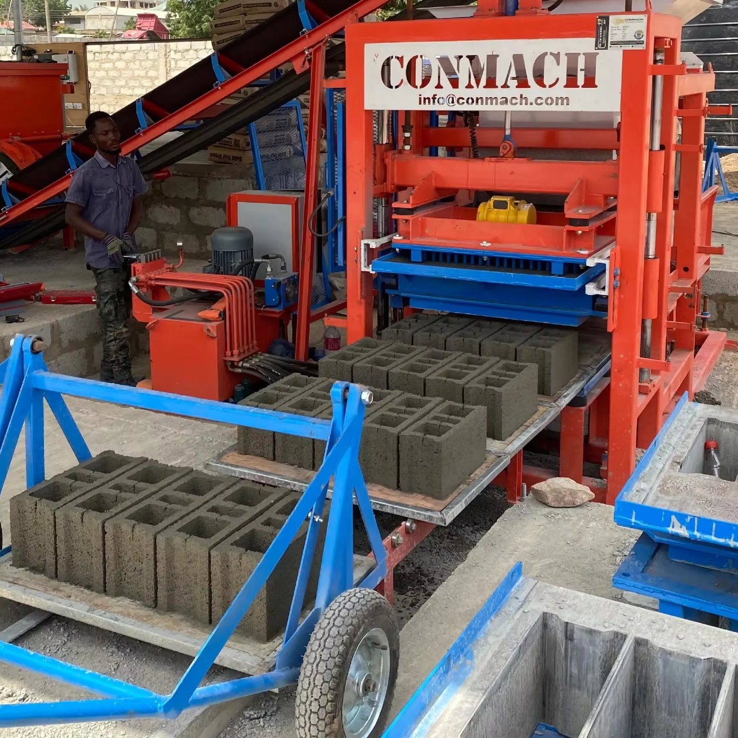 7.5 kW, semi automatic, hydraulic power concrete block making machine BLOCKKING-12MS/MD