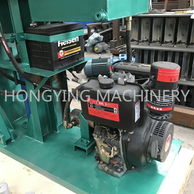 Semi-automatic hydraulic diesel clay soil brick machine hollow brick making machine sale in Ghana