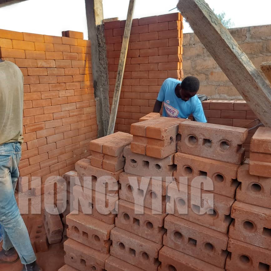 Semi-automatic hydraulic diesel clay soil brick machine hollow brick making machine sale in Ghana