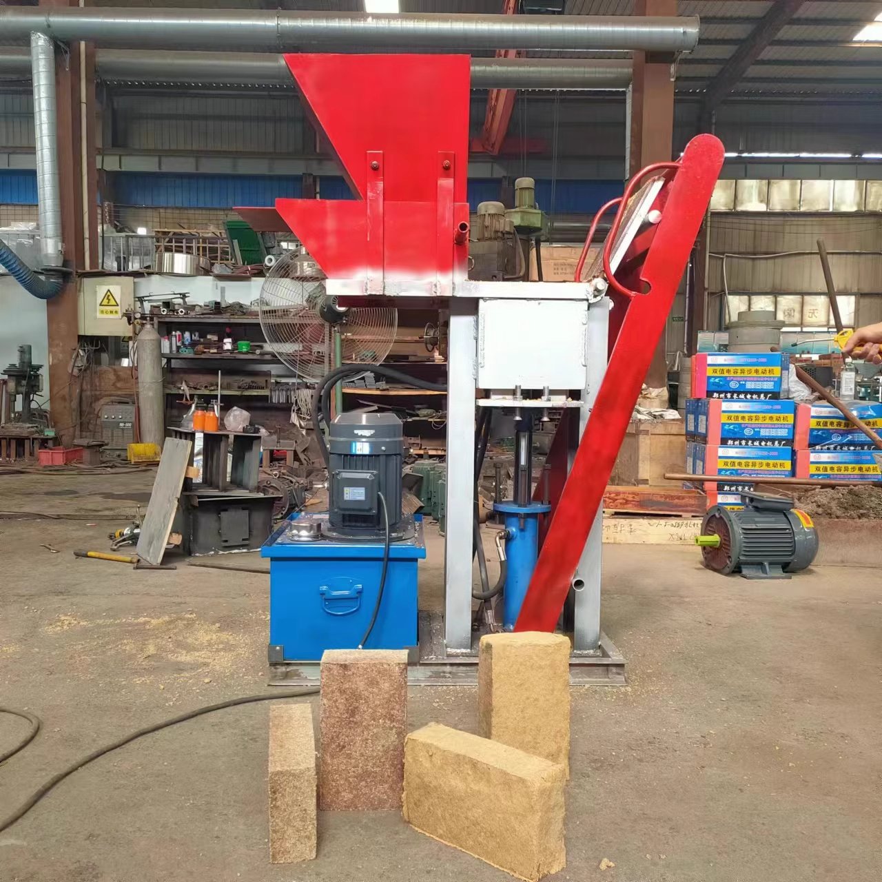 Factory Price of Diesel Engine Manual Portable Hydraulic Hollow Clay Concrete Cement Block Brick Making Machinery