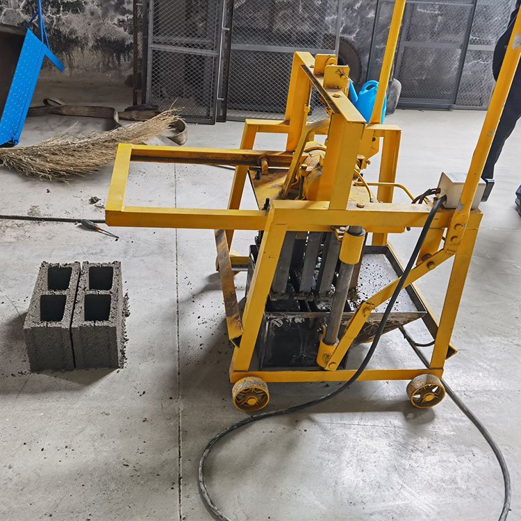 Electric Concrete Hollow Block Making Machine Small Cement Hollow Brick Maker Price