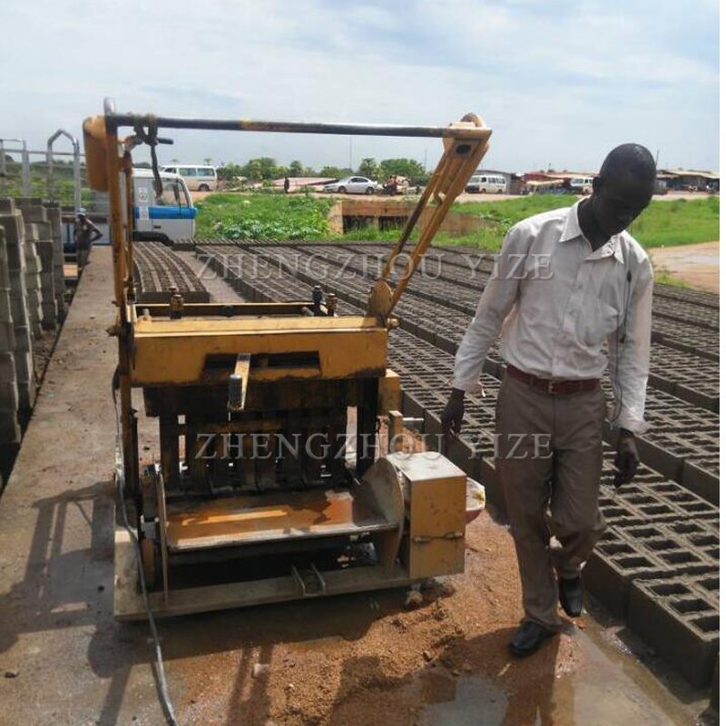 Small industrial sand Hollow Block Making Machine in Africa and mud Concrete soil Cement Brick Making Machine
