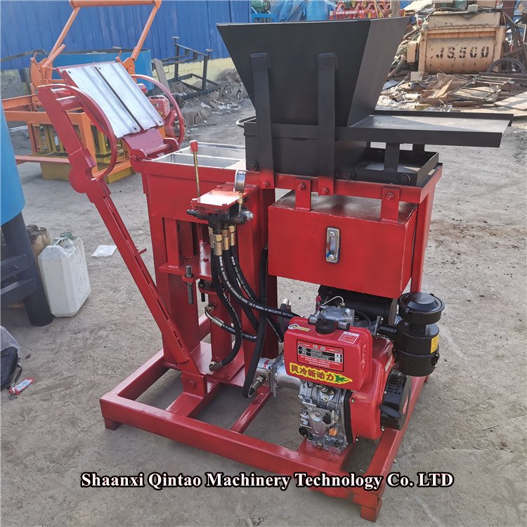 Small Investment QTY2-15 Hot Sale Clay Soil Interlocking Brick Making Machine for Sale in Peru