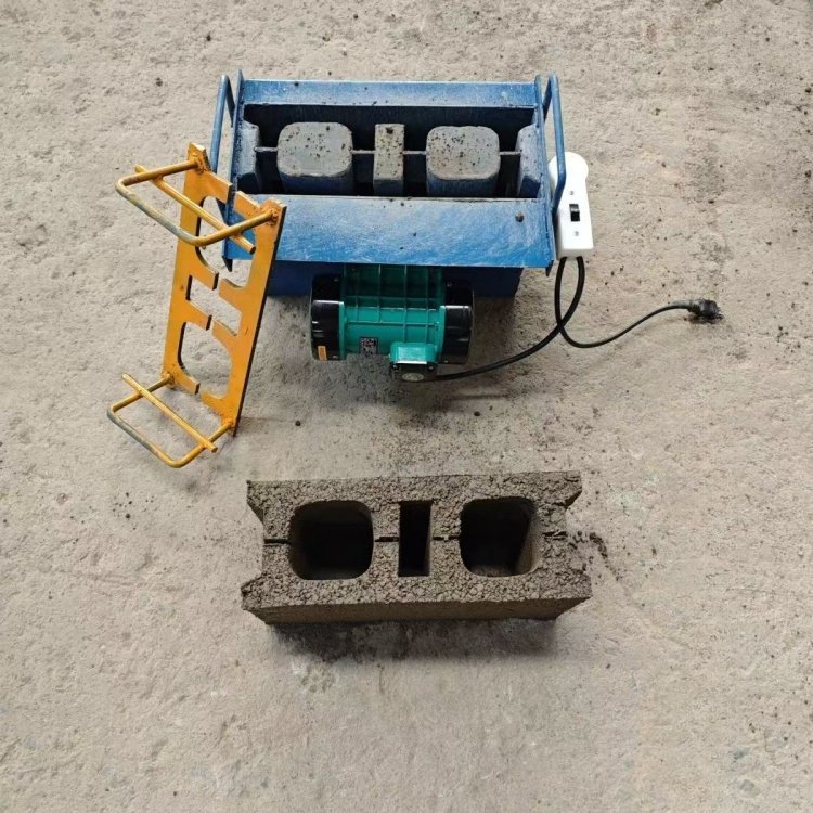 Hot sale easy to operate new motor cement concrete brick making machine for sale