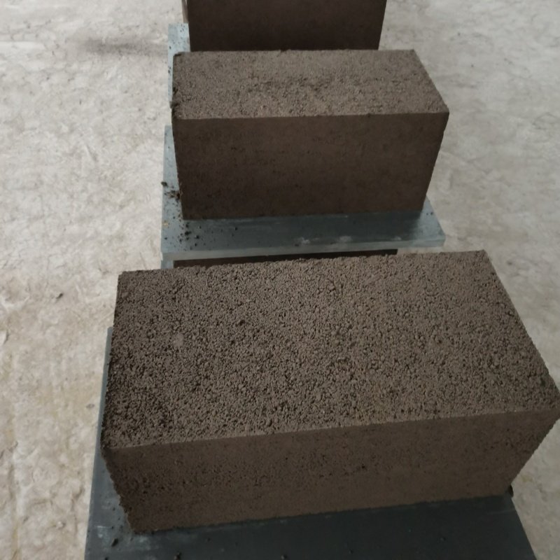 Small portable semi-automatic clay cement brick block making machine