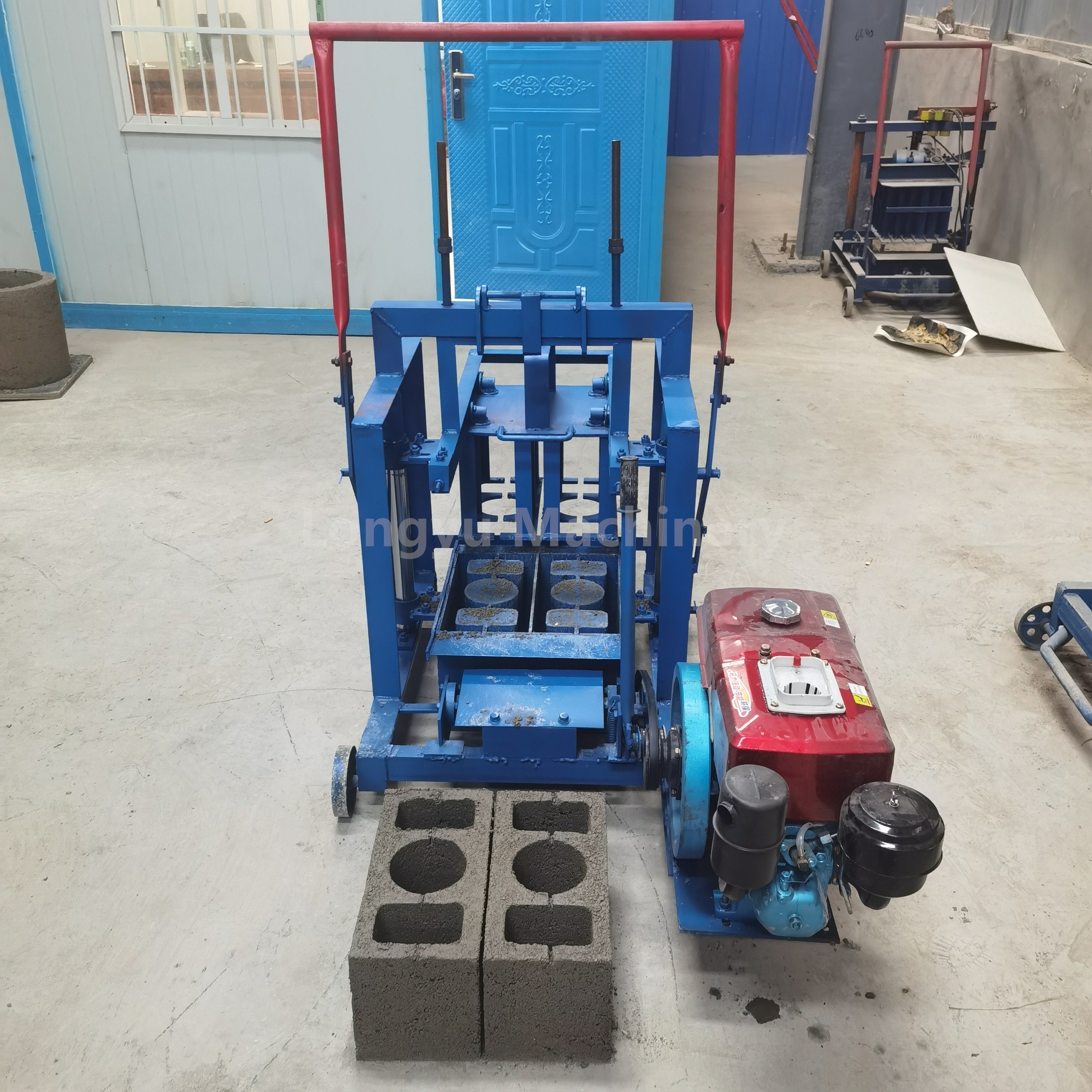 Diesel engine power vibration extrusion brick making machine Paving brick interlocking brick machine