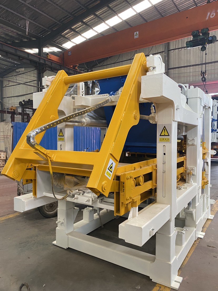 QT8-15 Paver Brick Machine Hollow and Paving Block Making Machine Clay Concrete Brick Maker with Mold Core Components