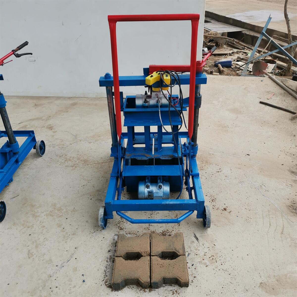 Small Mobile Cement Block Brick Making Machine Cement Products Brick Machine in Africa, Production of Solid Best Selling 2-45