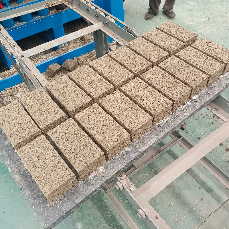 Building Material Brick Machinery QT5-15 Cement Block Making Machine Curbstone Molds Hollow Paver Solid Customized