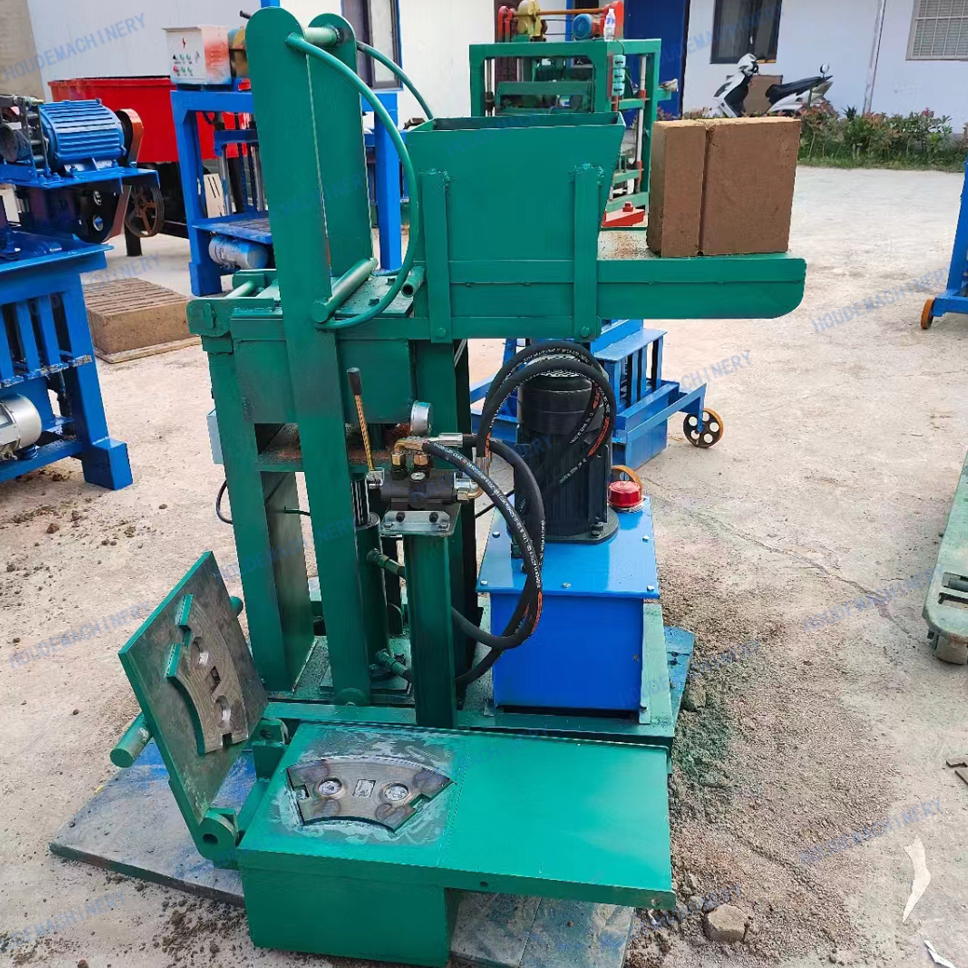 Clay Brick Block Making Machine Electric Diesel Red Mud Brick Making Machine Hydraulic Brick Moulding Machine