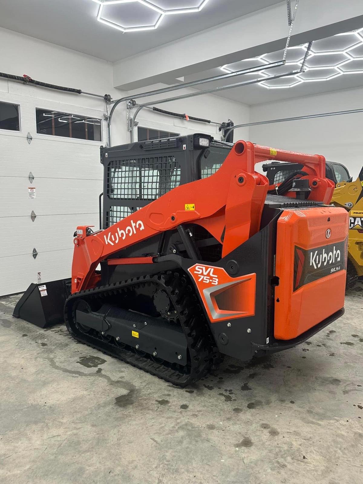 Used Kubota Tracked Skid Steer Loader Track loaders for cheap offers